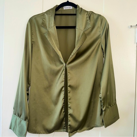Rumored Pretty Woman Top (S) - Picture 1 of 3